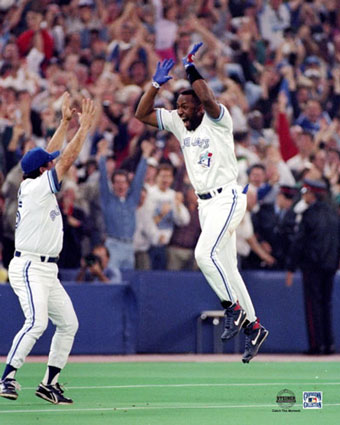 CARTPHU016009~Joe-Carter-1993-World-Series-Home-Run-Celebration-Posters-705340.jpg